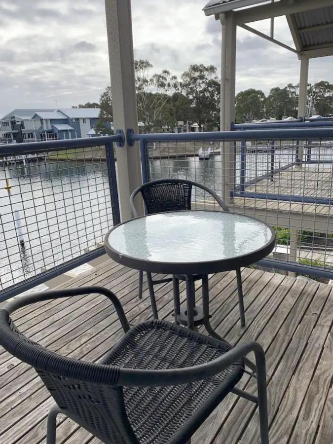 The View - Captains Cove Waterfront Resort Paynesville Exterior photo